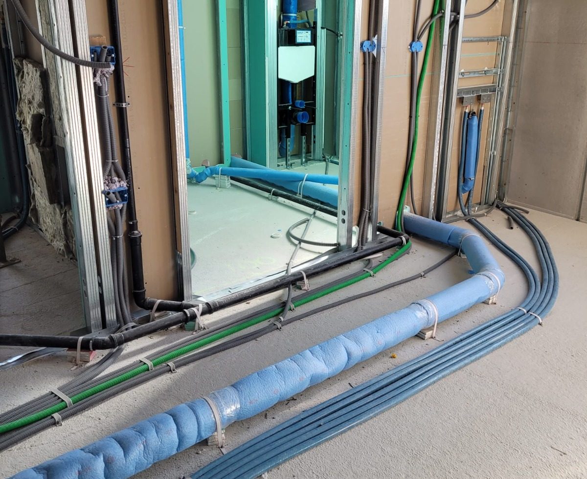 Lavori nel cantiere del Cubo 2 Lavori nel cantiere del Cubo 2