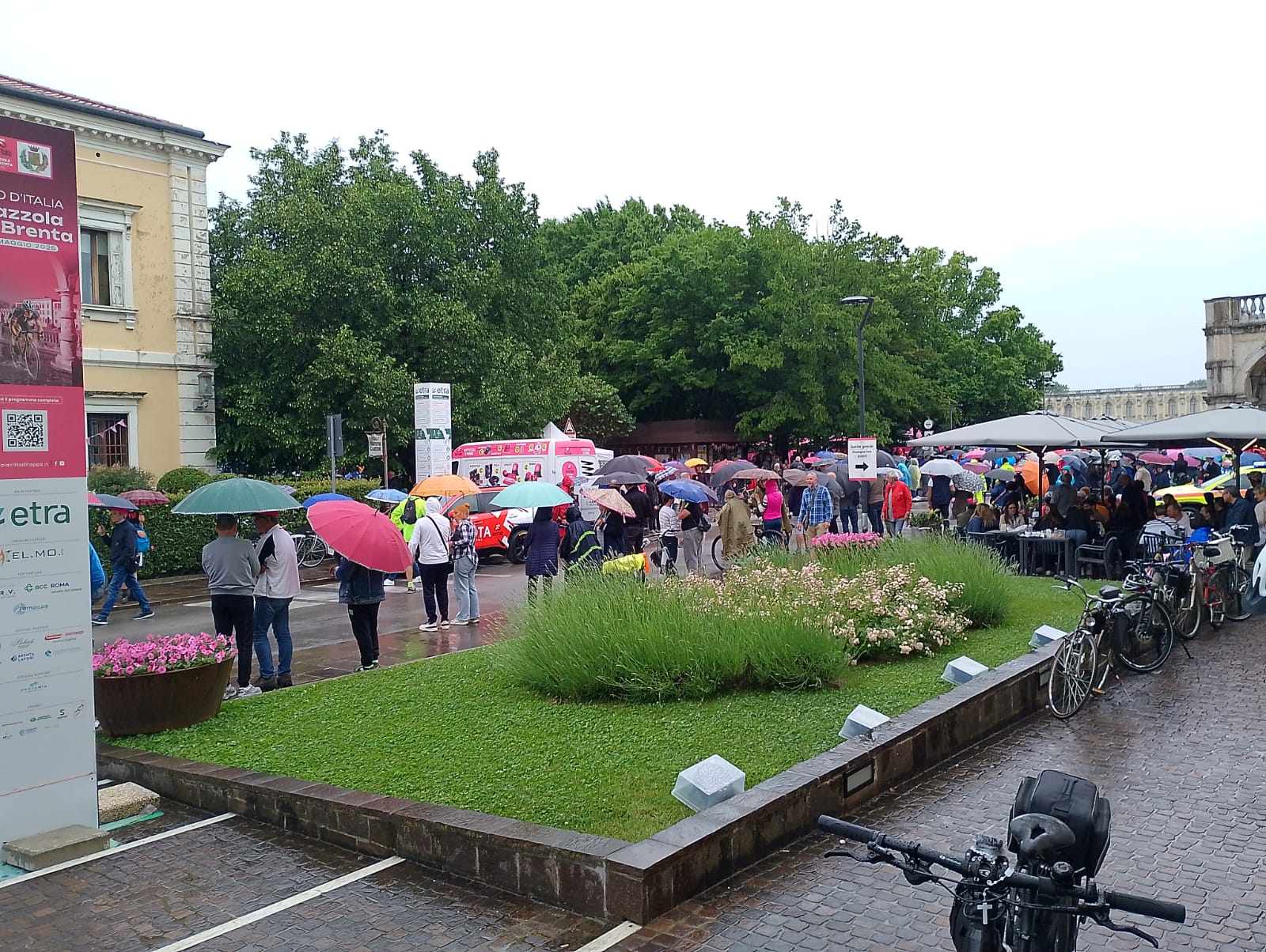 Piazzola sul Brenta alla partenza del Giro d’Italia Piazzola sul Brenta alla partenza del Giro d’Italia