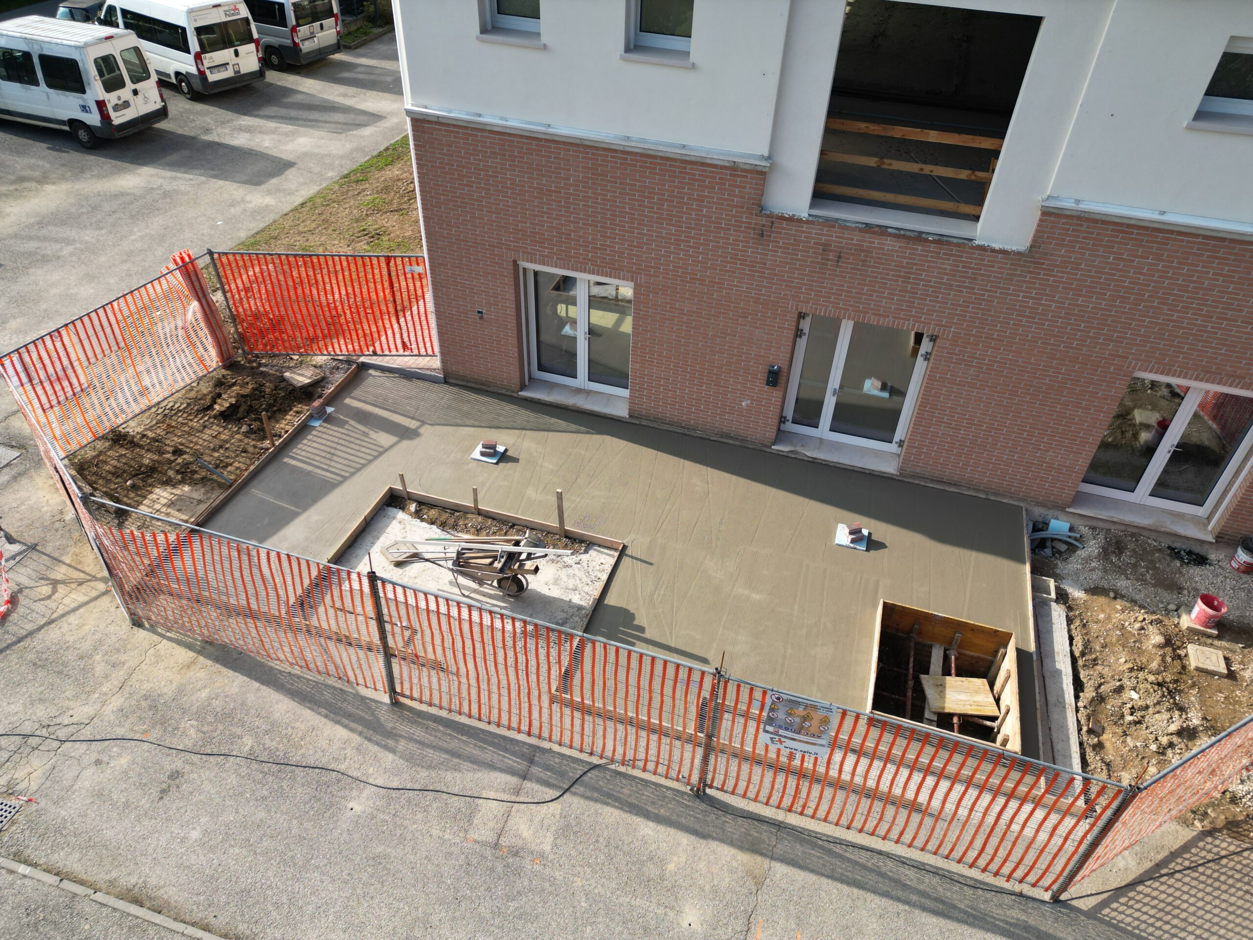 I lavori di costruzione del nuovo Auditorium del Centro Paolo VI I lavori di costruzione del nuovo Auditorium del Centro Paolo VI